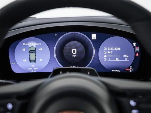 New 2026 Porsche Macan Electric image 17