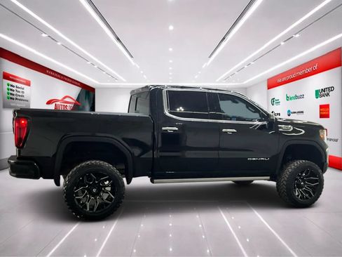 Used 2022 GMC Sierra 1500 Denali w/ Denali Premium Package AWD/4WD image 8