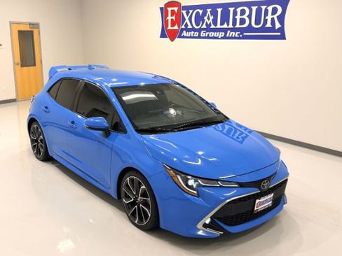 Used 2019 Toyota Corolla XSE image 2