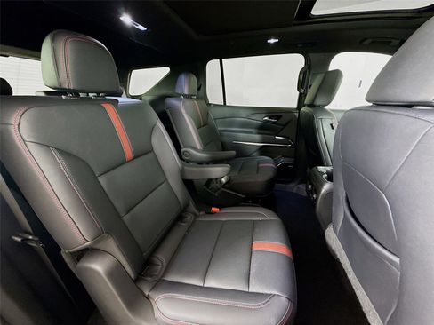 Used 2024 Chevrolet Traverse RS image 26