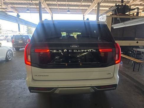 Used 2025 Ford Expedition Max Platinum AWD/4WD image 4