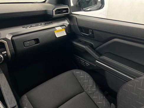New 2026 Toyota Tacoma SR5 AWD/4WD image 10