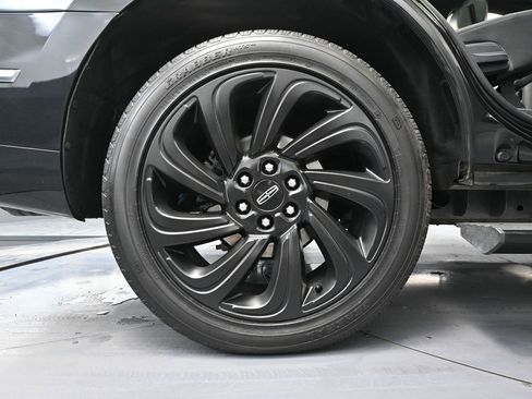 Used 2024 Lincoln Navigator Reserve image 13