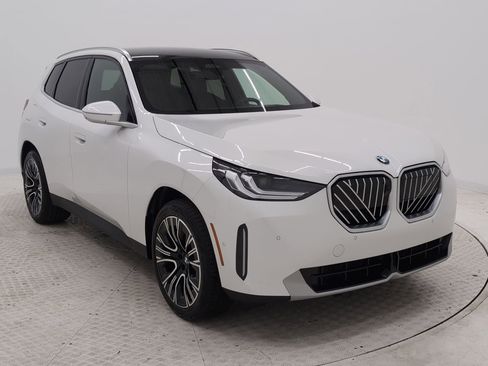 Used 2025 BMW X3 xDrive30i w/ Premium Package image 18