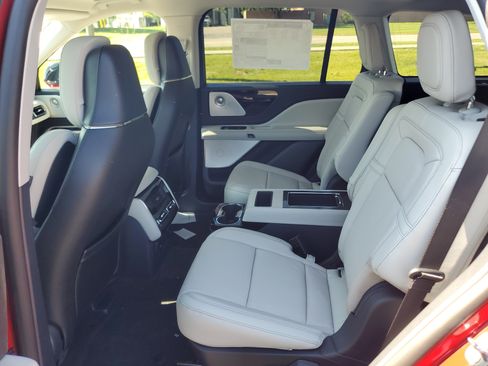 New 2026 Lincoln Aviator Reserve AWD/4WD image 23