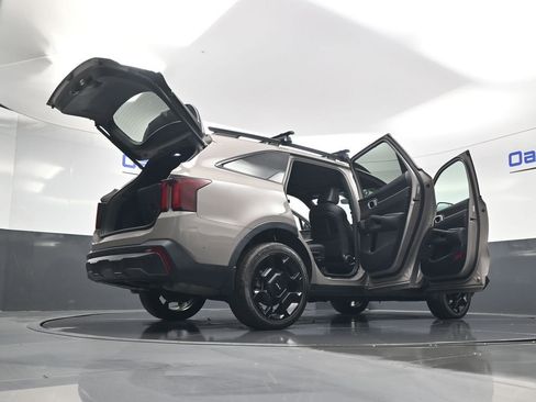 Certified 2024 Kia Sorento SX Prestige image 65