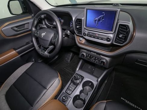 Used 2024 Ford Bronco Sport Outer Banks w/ Tech Package AWD/4WD image 16