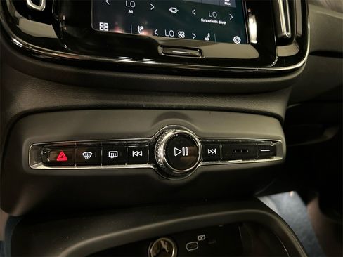 Certified 2023 Volvo C40 P8 Recharge Ultimate image 17