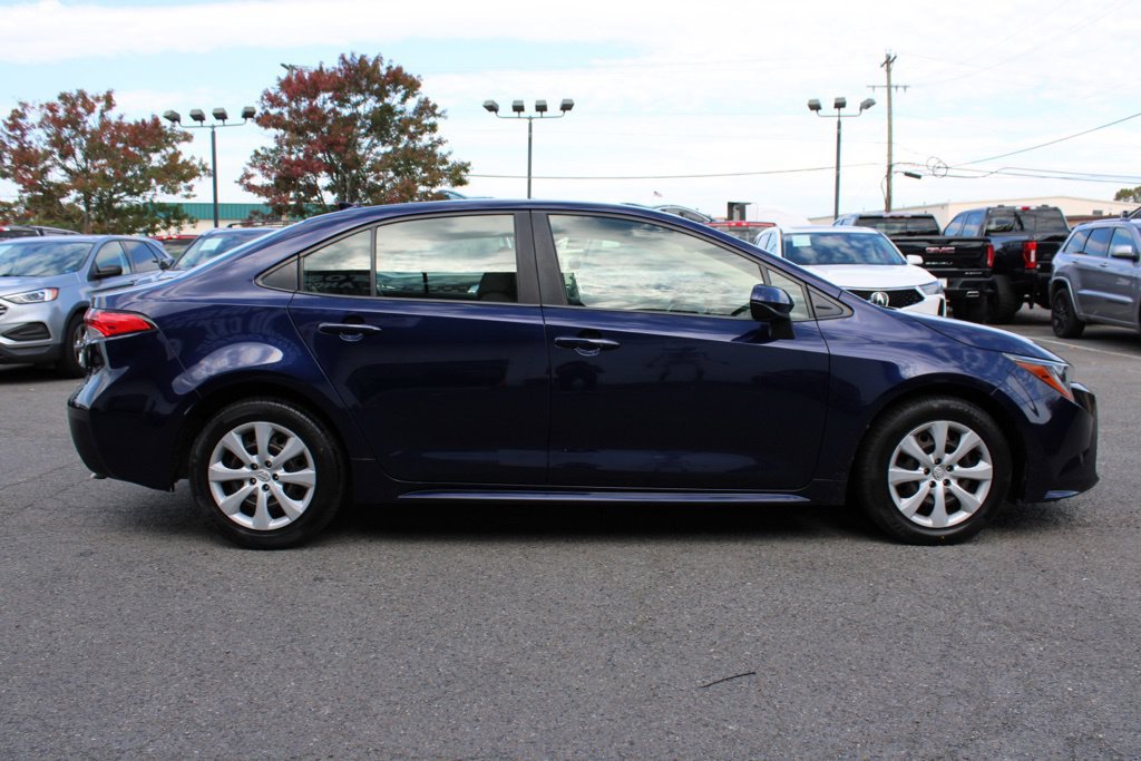 Used 2022 Toyota Corolla LE FWD image 8