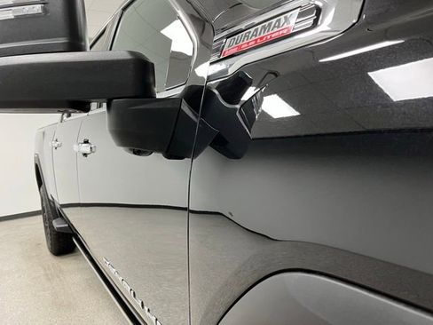 Used 2023 GMC Sierra 3500 Denali w/ Denali Black Diamond Edition AWD/4WD image 13