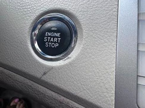 Used 2009 Toyota Avalon Limited image 13