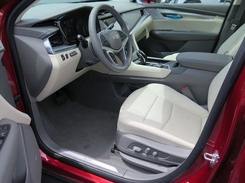 New 2026 Cadillac XT5 Premium Luxury w/ Driver Assist Package AWD/4WD image 11
