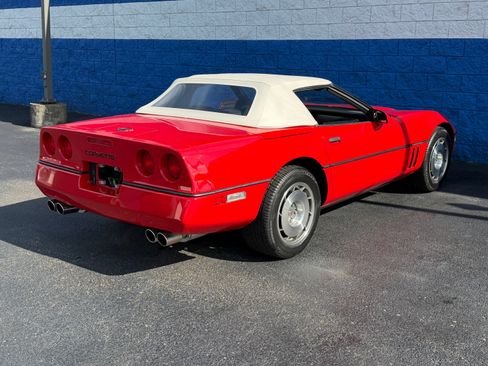 Used 1987 Chevrolet Corvette Convertible RWD image 10