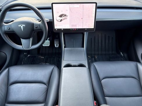 Used 2020 Tesla Model Y Long Range image 17