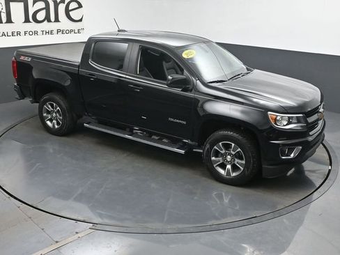 Used 2020 Chevrolet Colorado Z71 w/ LPO, Premium Interior Package image 37