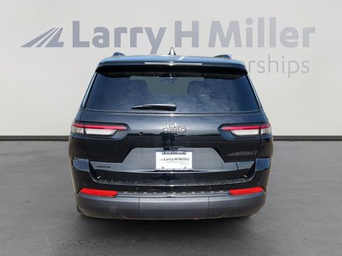 New 2025 Jeep Grand Cherokee L Altitude image 5