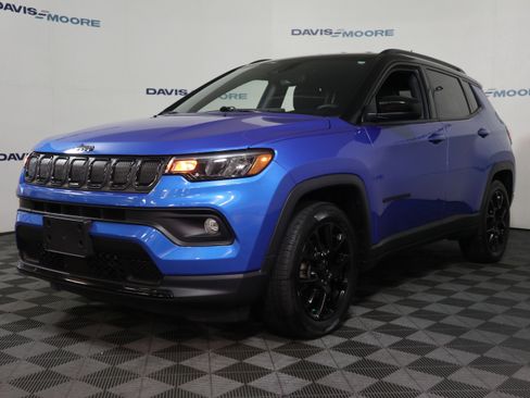 Used 2022 Jeep Compass Altitude image 12