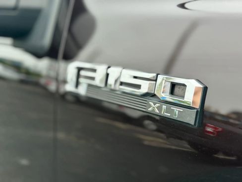 Used 2018 Ford F150 XLT w/ Equipment Group 302A Luxury RWD image 10