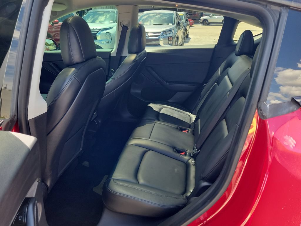 Used 2021 Tesla Model Y Long Range AWD/4WD image 9