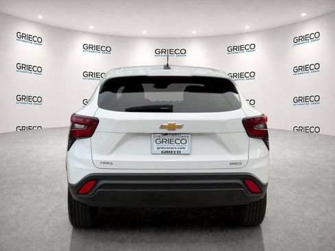 Used 2024 Chevrolet Trax LS FWD image 6