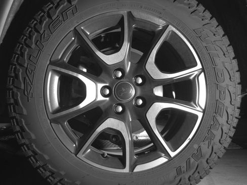 Used 2025 Jeep Compass Trailhawk AWD/4WD image 14
