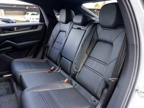 New 2026 Porsche Cayenne Coupe image 42