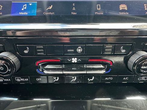 Certified 2023 Jeep Grand Cherokee L Limited AWD/4WD image 7