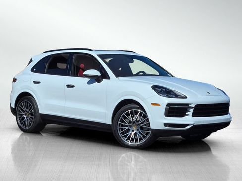 Used 2021 Porsche Cayenne S w/ Premium Package Plus AWD/4WD image 2