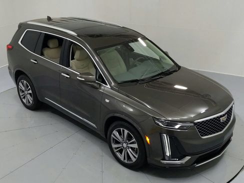 Used 2020 Cadillac XT6 Premium Luxury FWD image 19