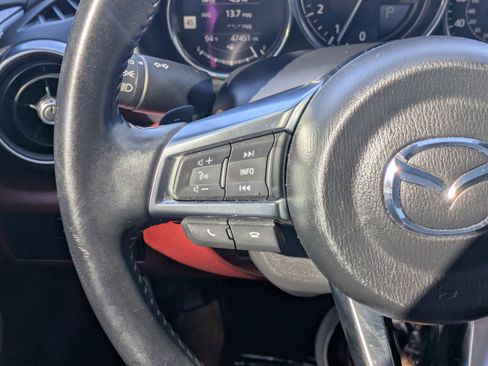 Used 2020 MAZDA MX-5 Miata RF Grand Touring image 16