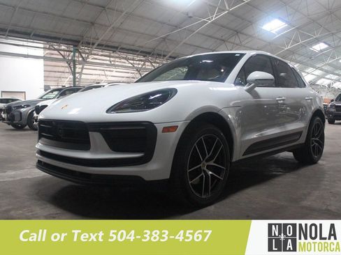 Used 2023 Porsche Macan AWD/4WD image 1