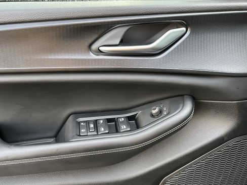 Used 2023 Jeep Grand Cherokee Altitude image 17