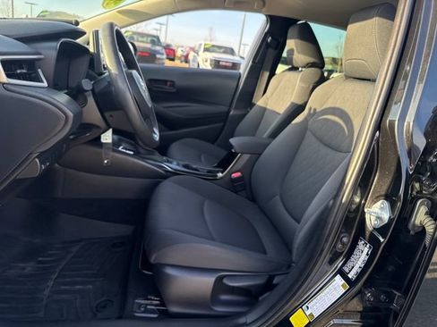 Used 2022 Toyota Corolla LE image 19