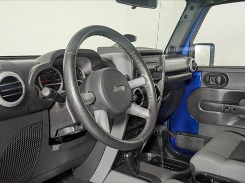 Used 2010 Jeep Wrangler Sahara w/ Dual Top Group AWD/4WD image 22