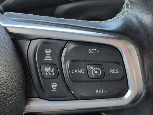 Used 2020 Jeep Gladiator Overland AWD/4WD image 24