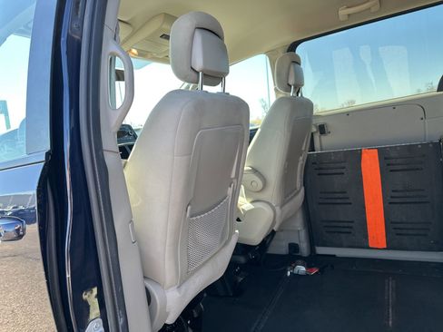 Used 2014 Dodge Grand Caravan SE w/ Quick Order Package 29E SE FWD image 16