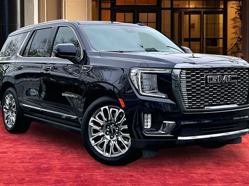 Used 2024 GMC Yukon Denali Ultimate AWD/4WD image 2