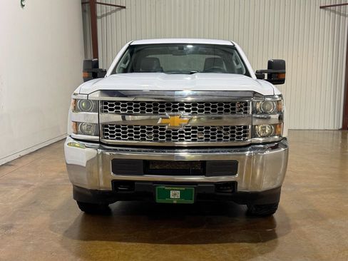 Used 2019 Chevrolet Silverado 2500 W/T AWD/4WD image 2