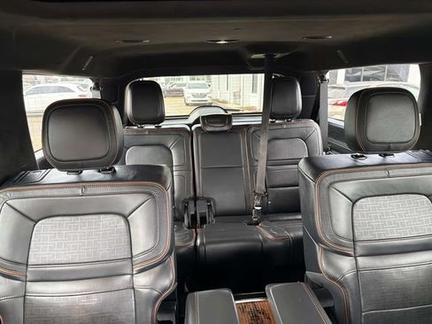 Used 2022 Lincoln Navigator L Black Label AWD/4WD image 8