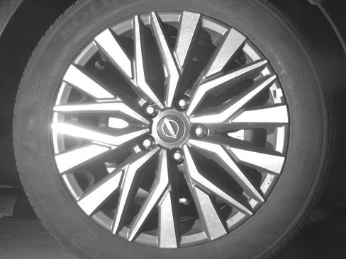 Used 2025 Nissan Altima 2.5 SV image 13