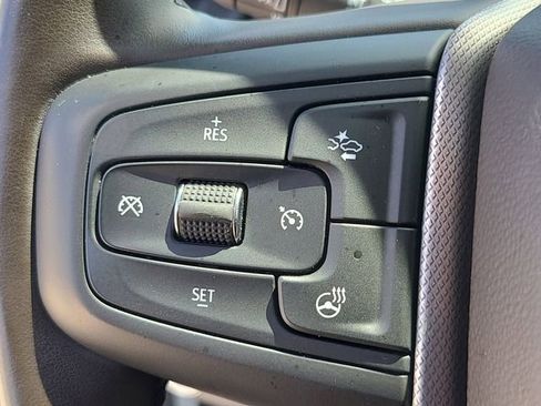 Used 2024 GMC Yukon Denali RWD image 28