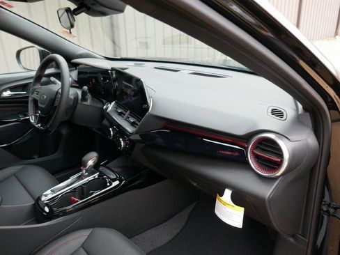 New 2026 Chevrolet Trax RS w/ Sunroof Package image 9