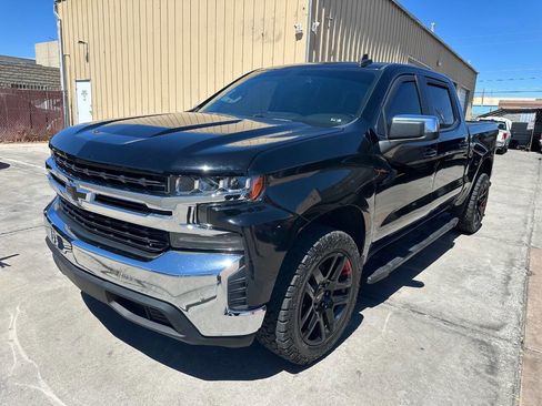 Used 2022 Chevrolet Silverado 1500 LT w/ Convenience Package II RWD image 4