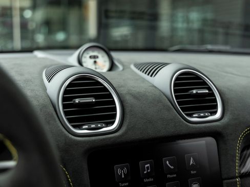 Certified 2025 Porsche 718 Boxster Spyder RS image 40