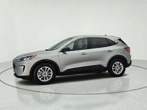 Used 2022 Ford Escape SE FWD image 3