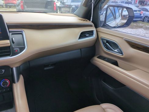 Used 2021 Chevrolet Tahoe Premier image 16