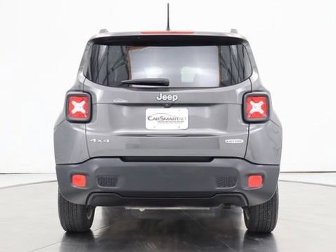 Used 2016 Jeep Renegade Latitude AWD/4WD image 4