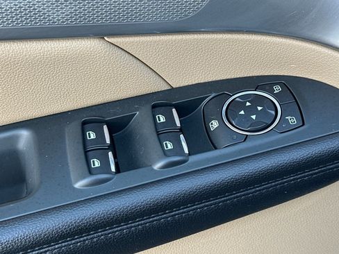 Used 2016 Ford Explorer XLT w/ Equipment Group 201A image 13