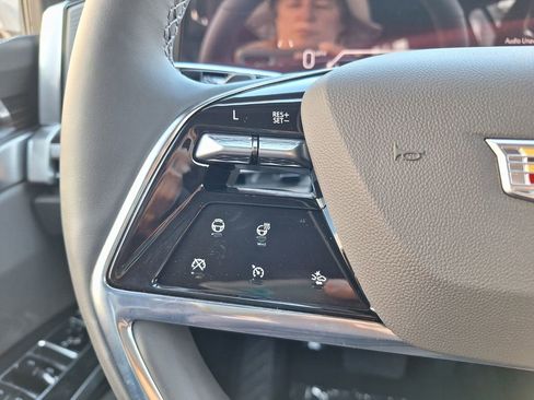 New 2026 Cadillac Escalade ESV Luxury w/ LPO, Radiant Package image 20