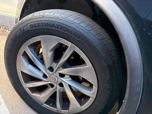 Used 2015 Nissan Rogue SL w/ SL Premium Package image 11